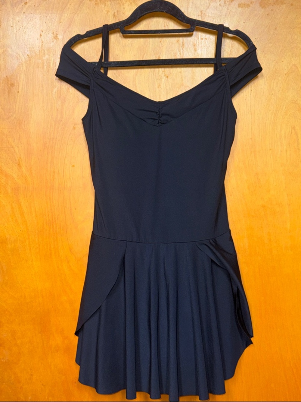HALARA Size Small S tennis golf Black Off-The-Shoulder Pleated Mini Dress shorts